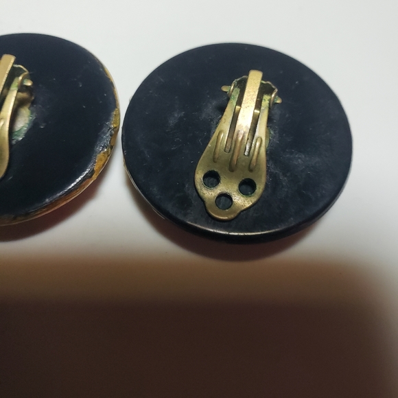 Vintage Large Abstract Clip Button Earrings - Picture 5 of 6